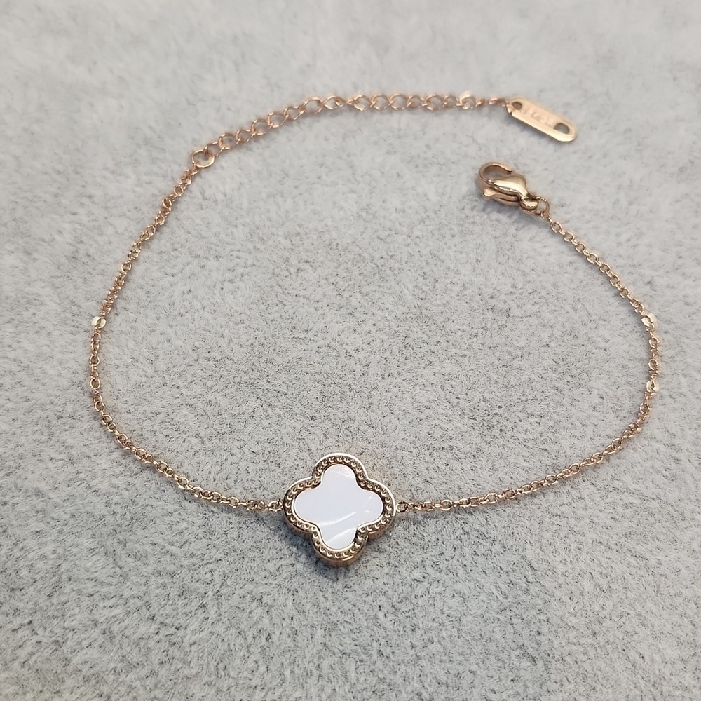 18k Rose Gold Plated Stainless Steel Reversible White/ Black Clover Bracelet